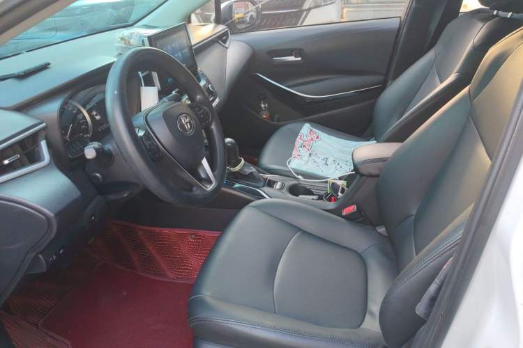 Used Toyota Corolla 2021 Dual-Motor 1.8L E-CVT Elite Edition Left Front Seat