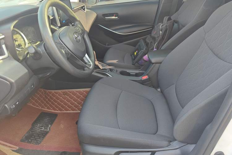 Used Toyota Corolla 2021 Dual-Motor 1.8L E-CVT Elite Edition Left Front Seat