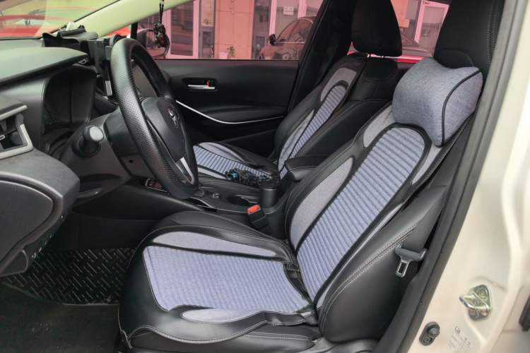 Used Toyota Corolla 2021 Dual-Motor 1.8L E-CVT Elite Edition Left Front Seat