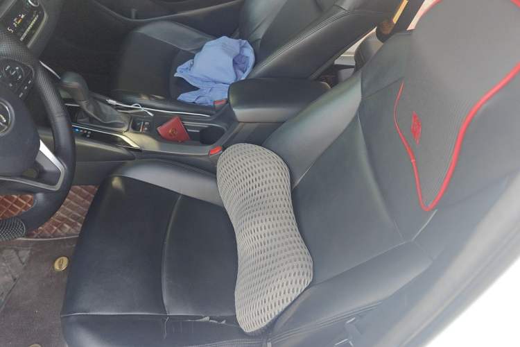 Used Toyota Corolla 2021 Dual-Motor 1.8L E-CVT Elite Edition Left Front Seat