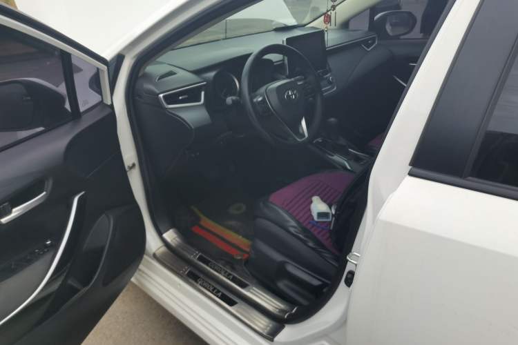 Used Toyota Corolla 2021 Dual-Motor 1.8L E-CVT Elite Edition Left Front Seat