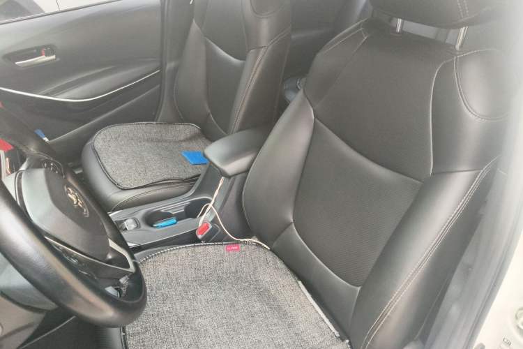 Used Toyota Corolla 2021 Dual-Motor 1.8L E-CVT Elite Edition Left Front Seat