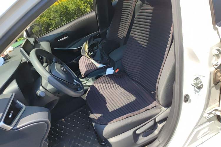 Used Toyota Corolla 2021 Dual-Motor 1.8L E-CVT Elite Edition Left Front Seat