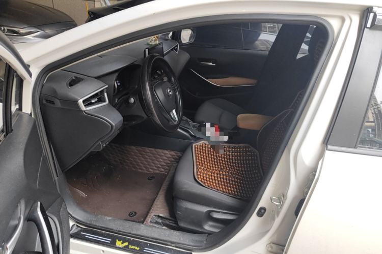 Used Toyota Corolla 2021 Dual-Motor 1.8L E-CVT Elite Edition Left Front Seat