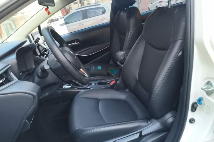 Used Toyota Corolla 2021 Dual-Engine 1.8L E-CVT Pioneer Edition Left Front Seat