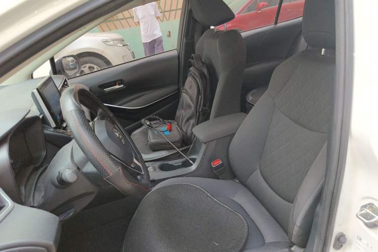 Used Toyota Corolla 2021 Dual-Motor 1.8L E-CVT Elite Edition Left Front Seat