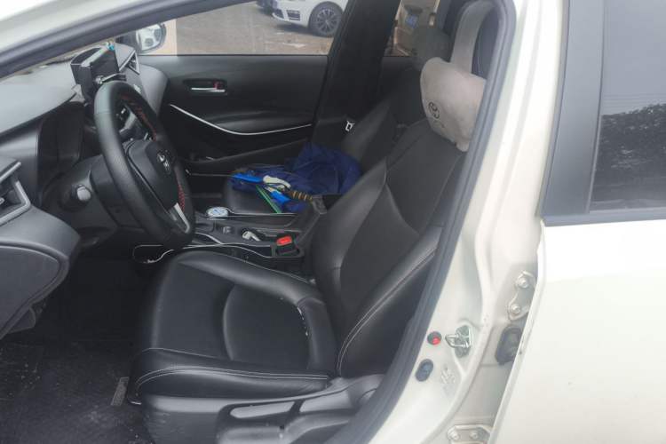 Used Toyota Corolla 2021 Dual-Motor 1.8L E-CVT Elite Edition Left Front Seat