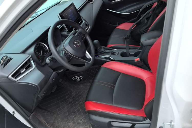 Used Toyota Corolla 2021 Dual-Motor 1.8L E-CVT Elite Edition Left Front Seat