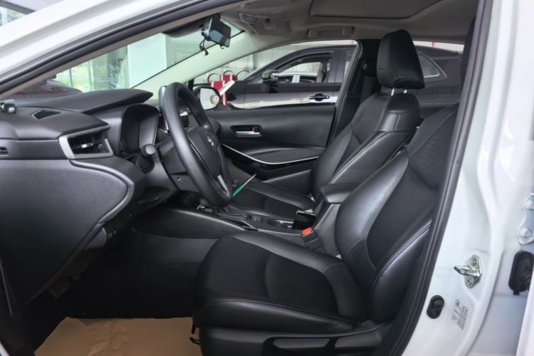 Used Toyota Corolla 2021 Dual-Motor 1.8L E-CVT Elite Edition Left Front Seat