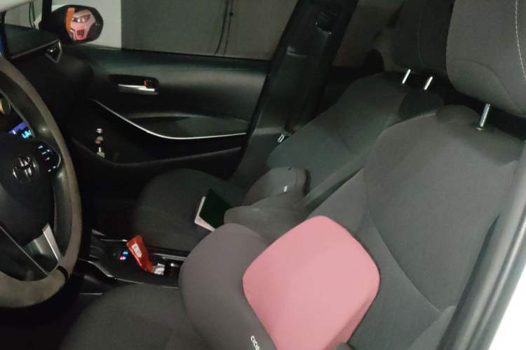 Used Toyota Corolla 2021 Dual-Motor 1.8L E-CVT Elite Edition Left Front Seat
