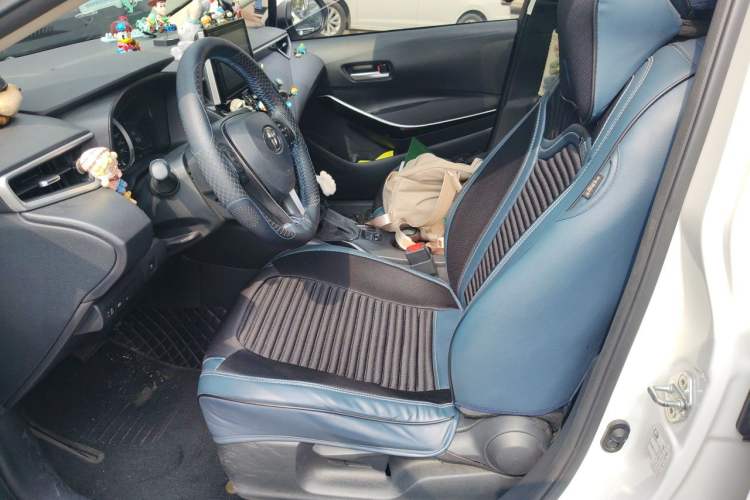 Used Toyota Corolla 2021 Dual-Motor 1.8L E-CVT Elite Edition Left Front Seat