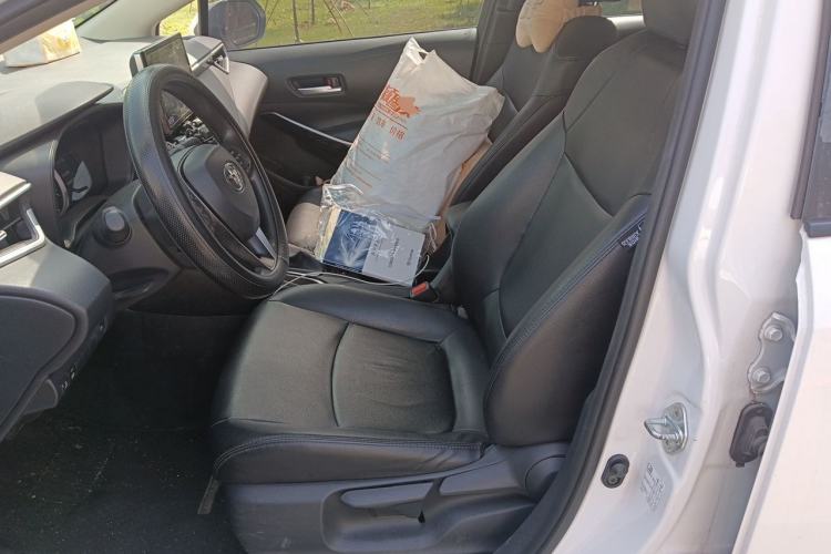 Used Toyota Corolla 2021 Dual-Motor 1.8L E-CVT Elite Edition Left Front Seat