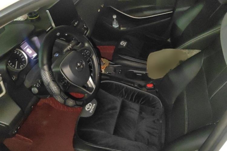 Used Toyota Corolla 2021 Dual-Motor 1.8L E-CVT Elite Edition Left Front Seat