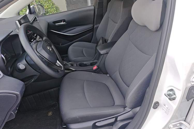 Used Toyota Corolla 2021 Dual-Motor 1.8L E-CVT Elite Edition Left Front Seat