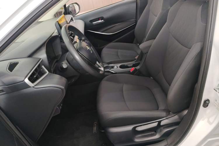 Used Toyota Corolla 2021 Dual-Engine 1.8L E-CVT Pioneer Edition Left Front Seat