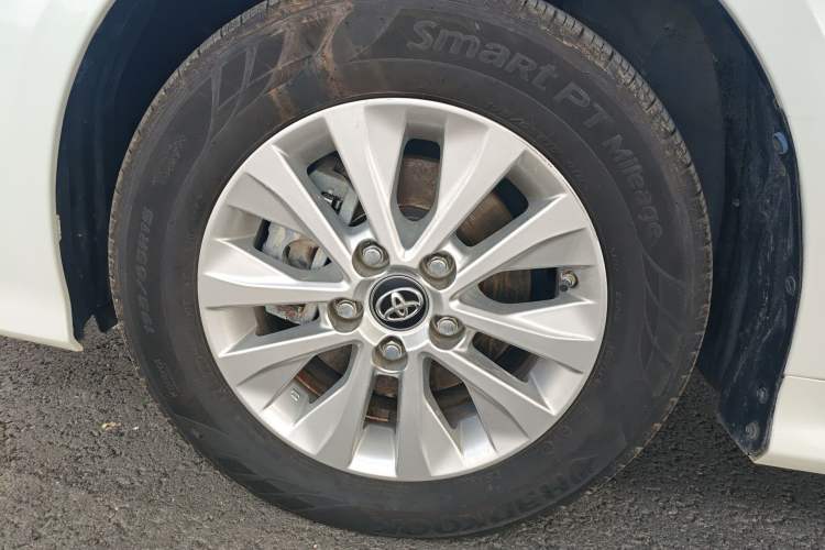 Used Toyota Corolla 2021 Dual-Engine 1.8L E-CVT Pioneer Edition Left Front Wheel Hub