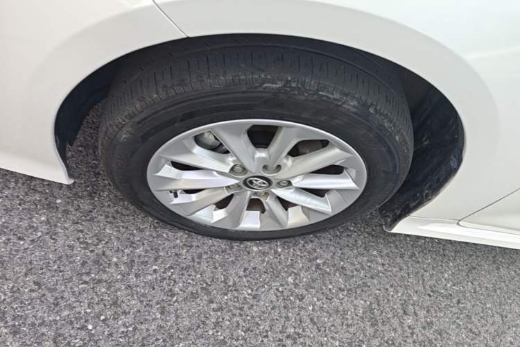 Used Toyota Corolla 2021 Dual-Motor 1.8L E-CVT Elite Edition Left Front Wheel Hub