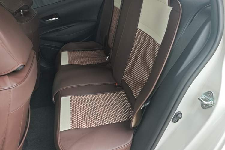 Used Toyota Corolla 2021 Dual-Motor 1.8L E-CVT Elite Edition Left Rear Seat