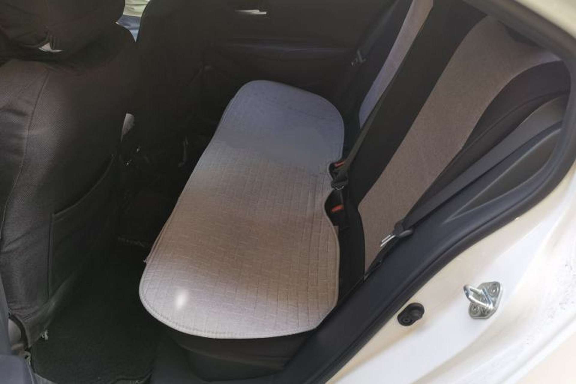 Used Toyota Corolla 2021 Dual-Motor 1.8L E-CVT Elite Edition Left Rear Seat