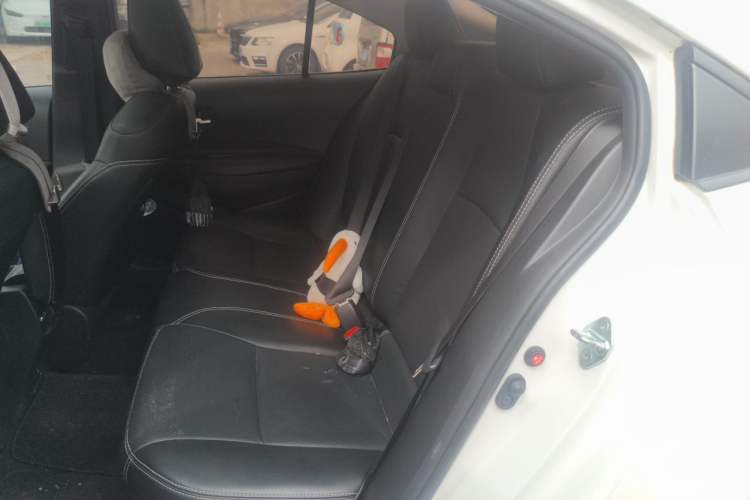 Used Toyota Corolla 2021 Dual-Motor 1.8L E-CVT Elite Edition Left Rear Seat