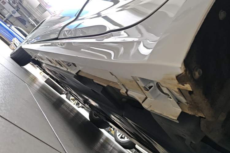 Used Toyota Corolla 2021 TNGA 1.5L CVT Elite Edition Left Side Sill