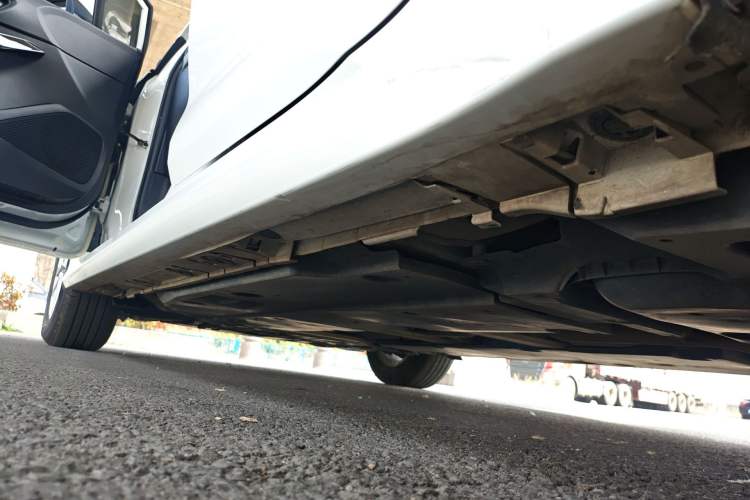 Used Toyota Corolla 2021 Dual-Engine 1.8L E-CVT Pioneer Edition Left Side Sill