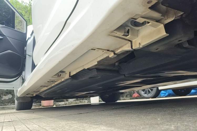 Used Toyota Corolla 2021 TNGA 1.5L CVT Pioneer Edition Left Side Sill