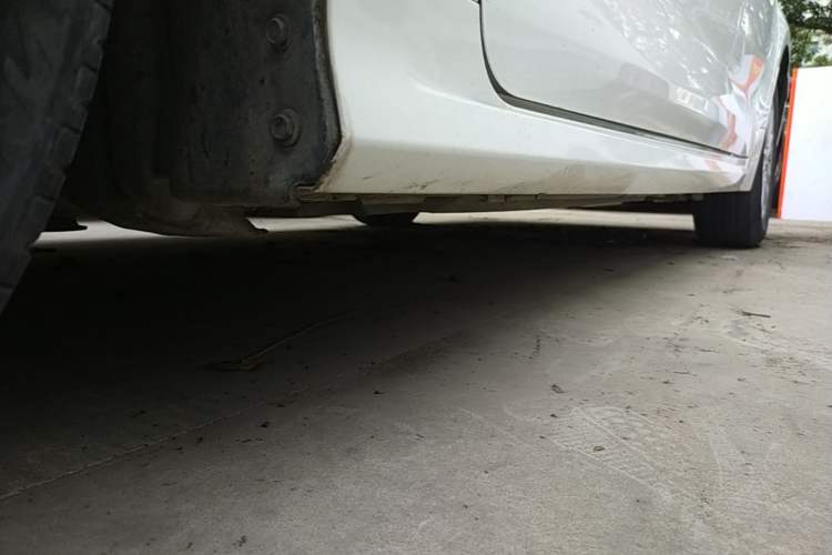 Used Toyota Corolla 2021 TNGA 1.5L CVT Elite Edition Left Side Sill