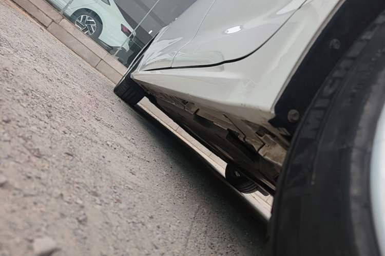 Used Toyota Corolla 2021 Dual-Motor 1.8L E-CVT Elite Edition Left Side Sill