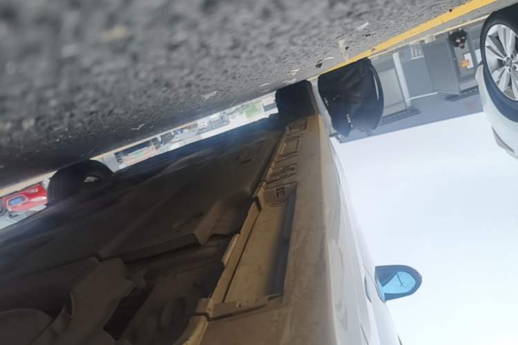 Used Toyota Corolla 2021 Dual-Motor 1.8L E-CVT Elite Edition Left Side Sill