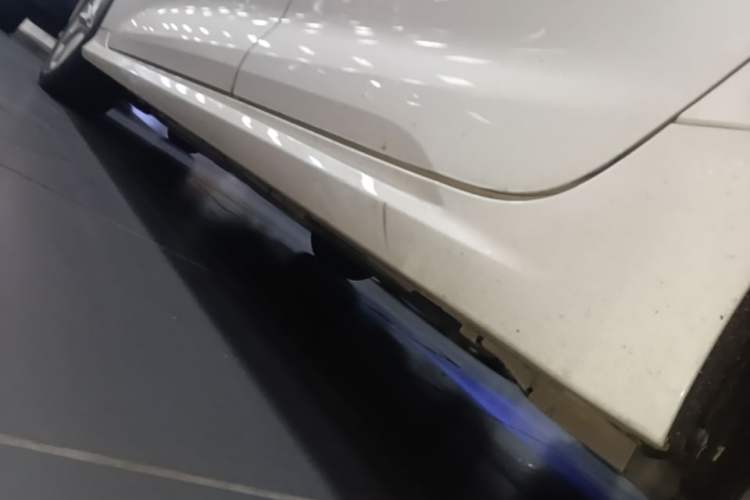 Used Toyota Corolla 2021 Dual-Motor 1.8L E-CVT Elite Edition Left Side Sill