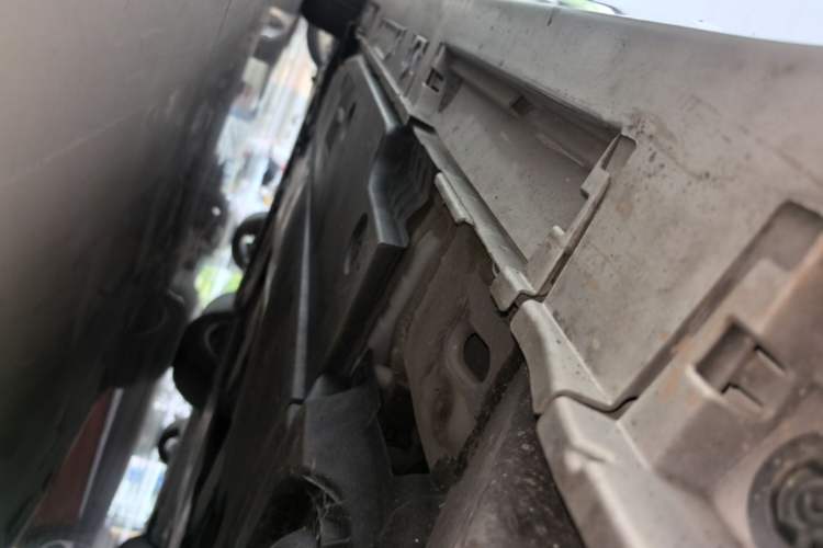 Used Toyota Corolla 2021 Dual-Motor 1.8L E-CVT Elite Edition Left Side Sill