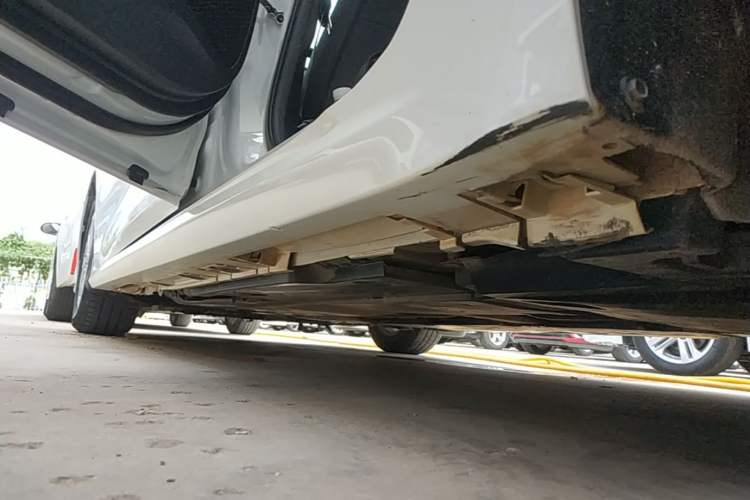 Used Toyota Corolla 2021 TNGA 1.5L CVT Pioneer Edition Left Side Sill