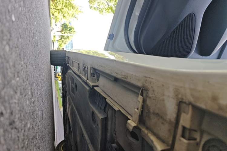 Used Toyota Corolla 2021 Dual-Motor 1.8L E-CVT Elite Edition Left Side Sill