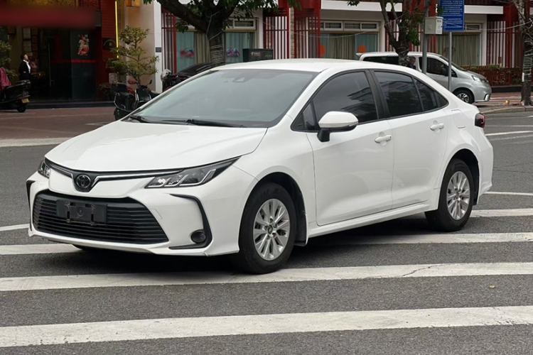 Used Toyota Corolla 2021 1.2T S-CVT Pioneer PLUS Edition Guazi used car, China used car export, Used car for sale, Used  cars, Cheapest cars for sale