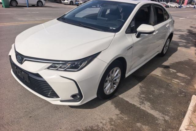 Używany Toyota Corolla 2021 Dual-Motor 1.8L E-CVT Elite Edition