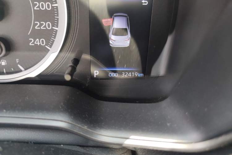 Used Toyota Corolla 2021 1.2T S-CVT Elite Edition Odometer Close Up