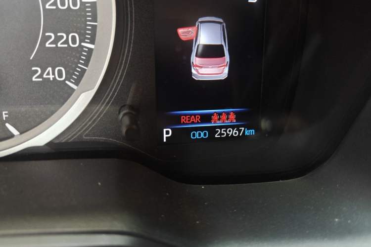Used Toyota Corolla 2021 1.2T S-CVT Pioneer Edition Odometer Close Up