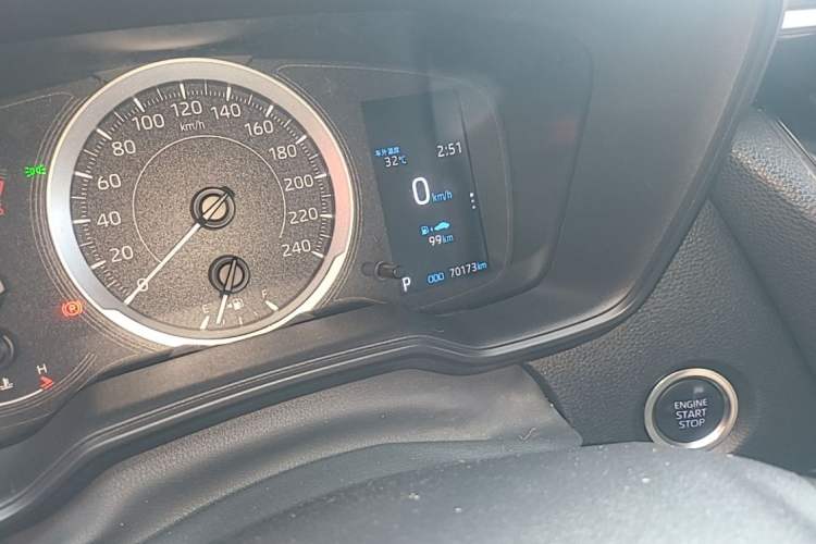 Used Toyota Corolla 2021 TNGA 1.5L CVT Elite Edition Odometer Close Up