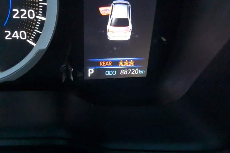 Used Toyota Corolla 2021 Dual-Motor 1.8L E-CVT Elite Edition Odometer Close Up
