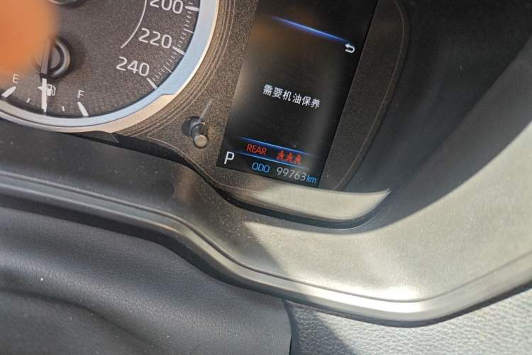 Used Toyota Corolla 2021 1.2T S-CVT Luxury Edition Odometer Close Up