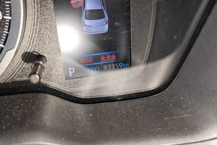 Used Toyota Corolla 2021 1.2T S-CVT Luxury Edition Odometer Close Up