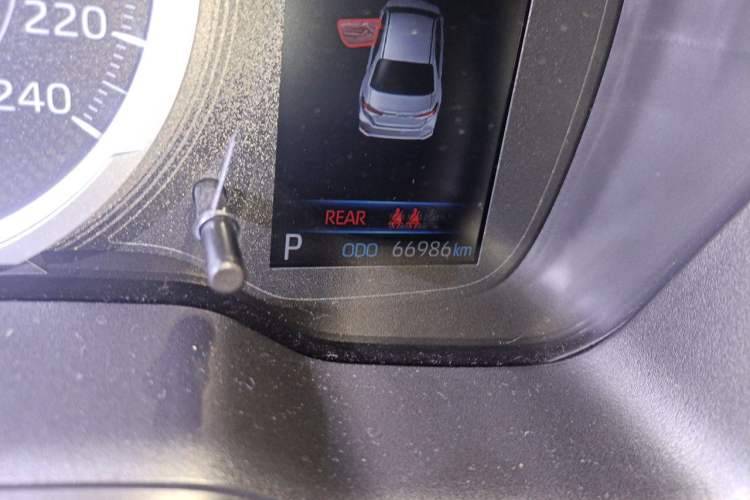 Used Toyota Corolla 2021 1.2T S-CVT Elite Edition Odometer Close Up