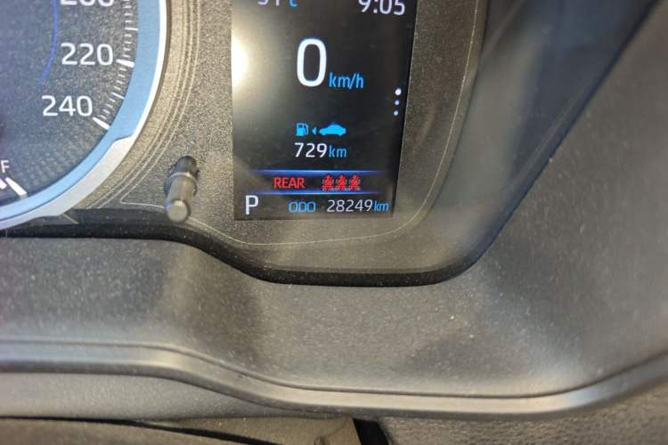 Used Toyota Corolla 2021 Dual-Motor 1.8L E-CVT Elite Edition Odometer Close Up