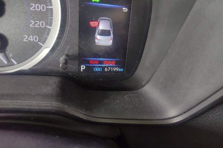 Used Toyota Corolla 2021 Dual-Motor 1.8L E-CVT Elite Edition Odometer Close Up