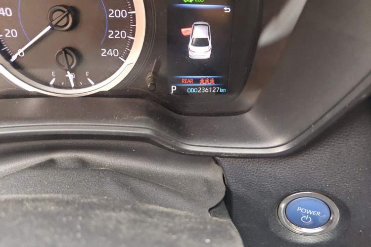 Used Toyota Corolla 2021 Dual-Motor 1.8L E-CVT Elite Edition Odometer Close Up