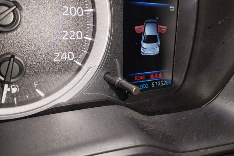 Used Toyota Corolla 2021 Dual-Motor 1.8L E-CVT Elite Edition Odometer Close Up