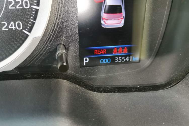 Used Toyota Corolla 2021 1.2T S-CVT Elite Edition Odometer Close Up
