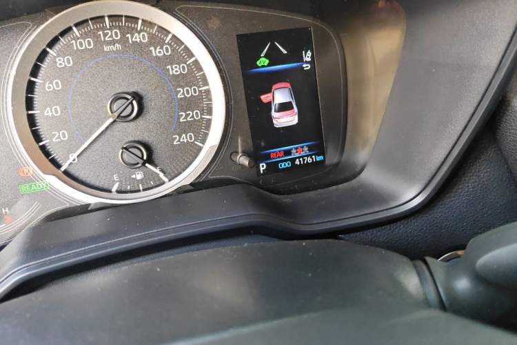 Used Toyota Corolla 2021 Dual-Motor 1.8L E-CVT Elite Edition Odometer Close Up