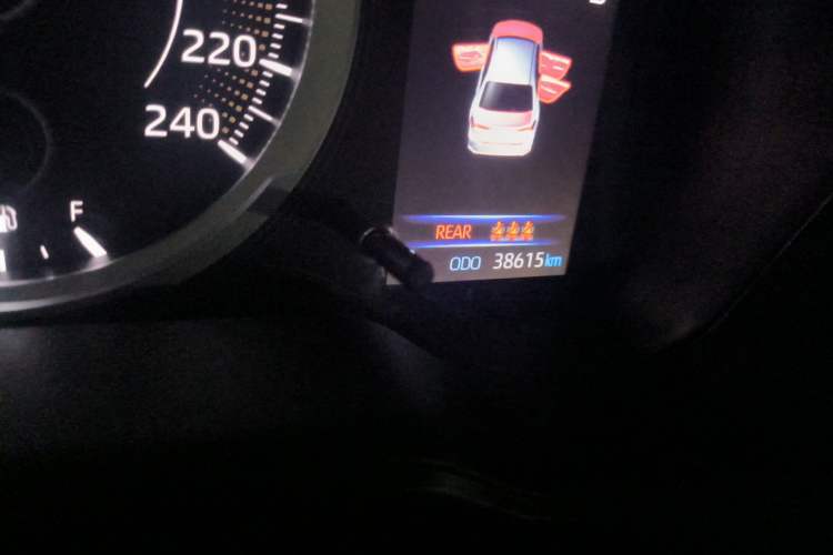 Used Toyota Corolla 2021 1.2T S-CVT Elite PLUS Edition Odometer Close Up